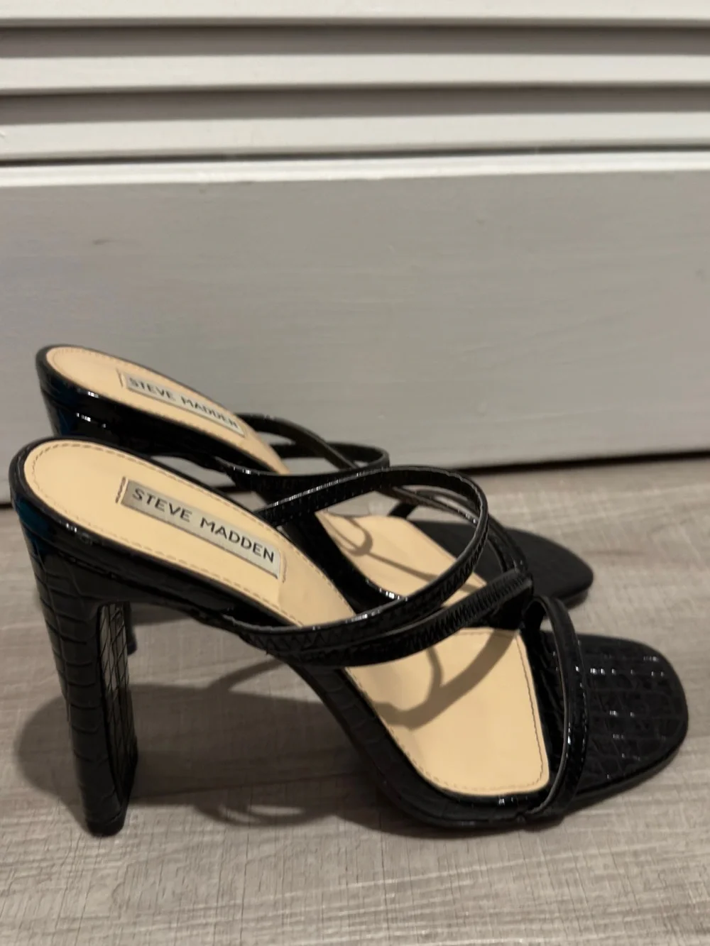 Steve Madden Black Croc-Embossed Strappy Block Heel Sandals - Picture 2 of 2